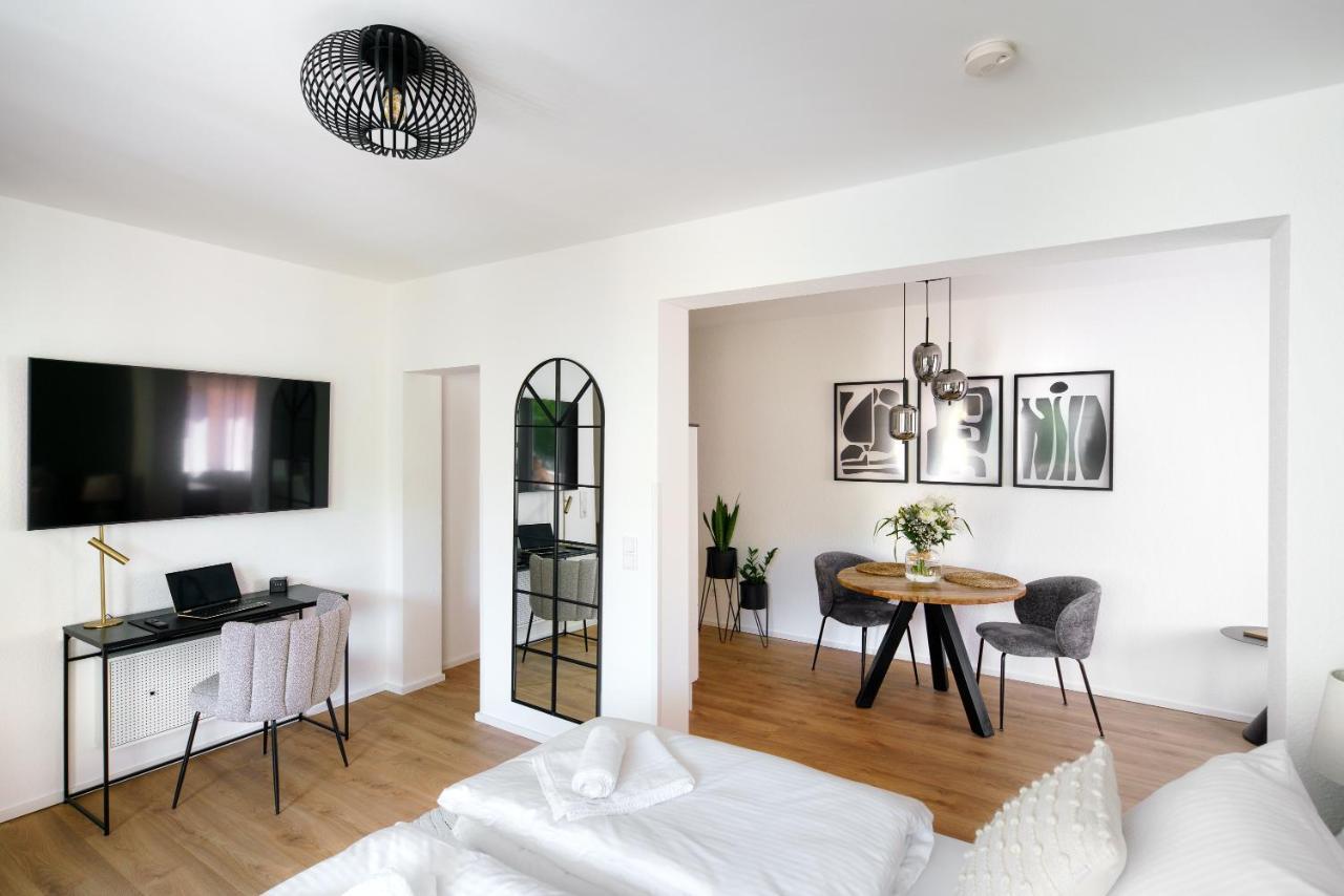 Staytona - Parkpl. - Balkon - Wlan - Netflix - Wfh Таунусштайн Экстерьер фото